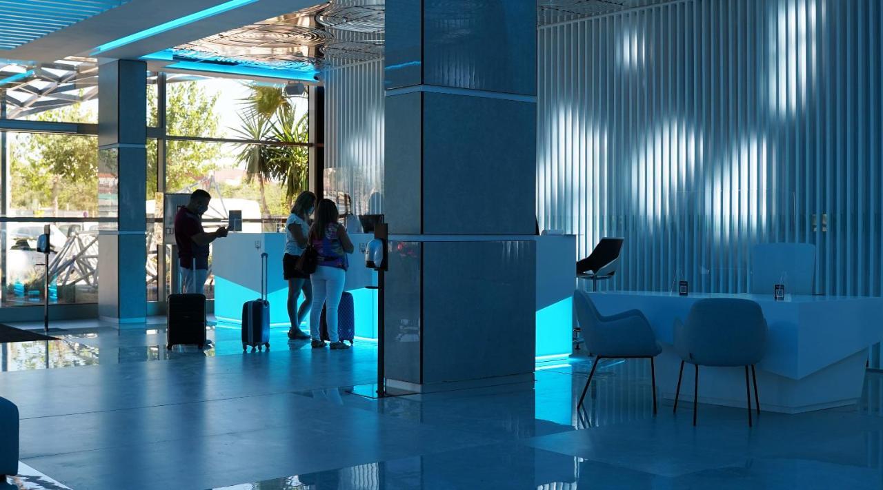 The Ibiza Twiins - 4* Sup Otel Playa d'en Bossa Dış mekan fotoğraf