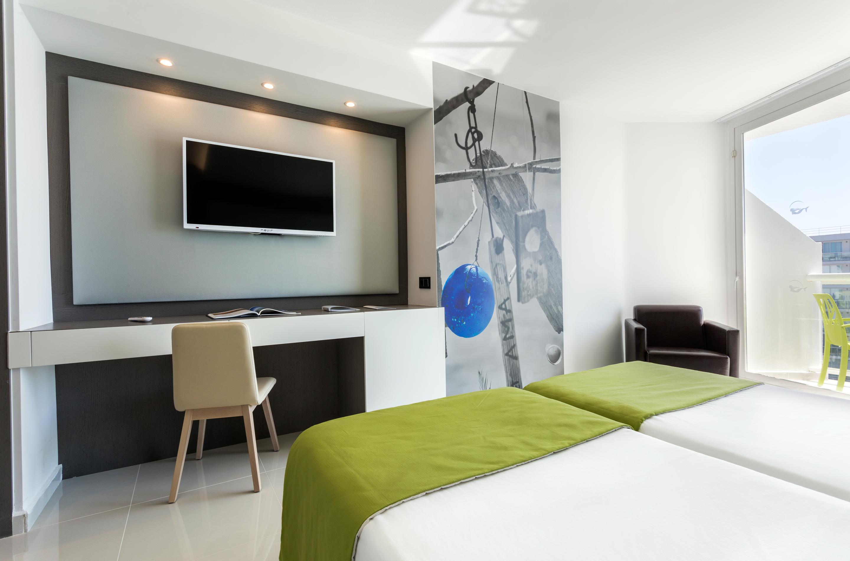 The Ibiza Twiins - 4* Sup Otel Playa d'en Bossa Oda fotoğraf