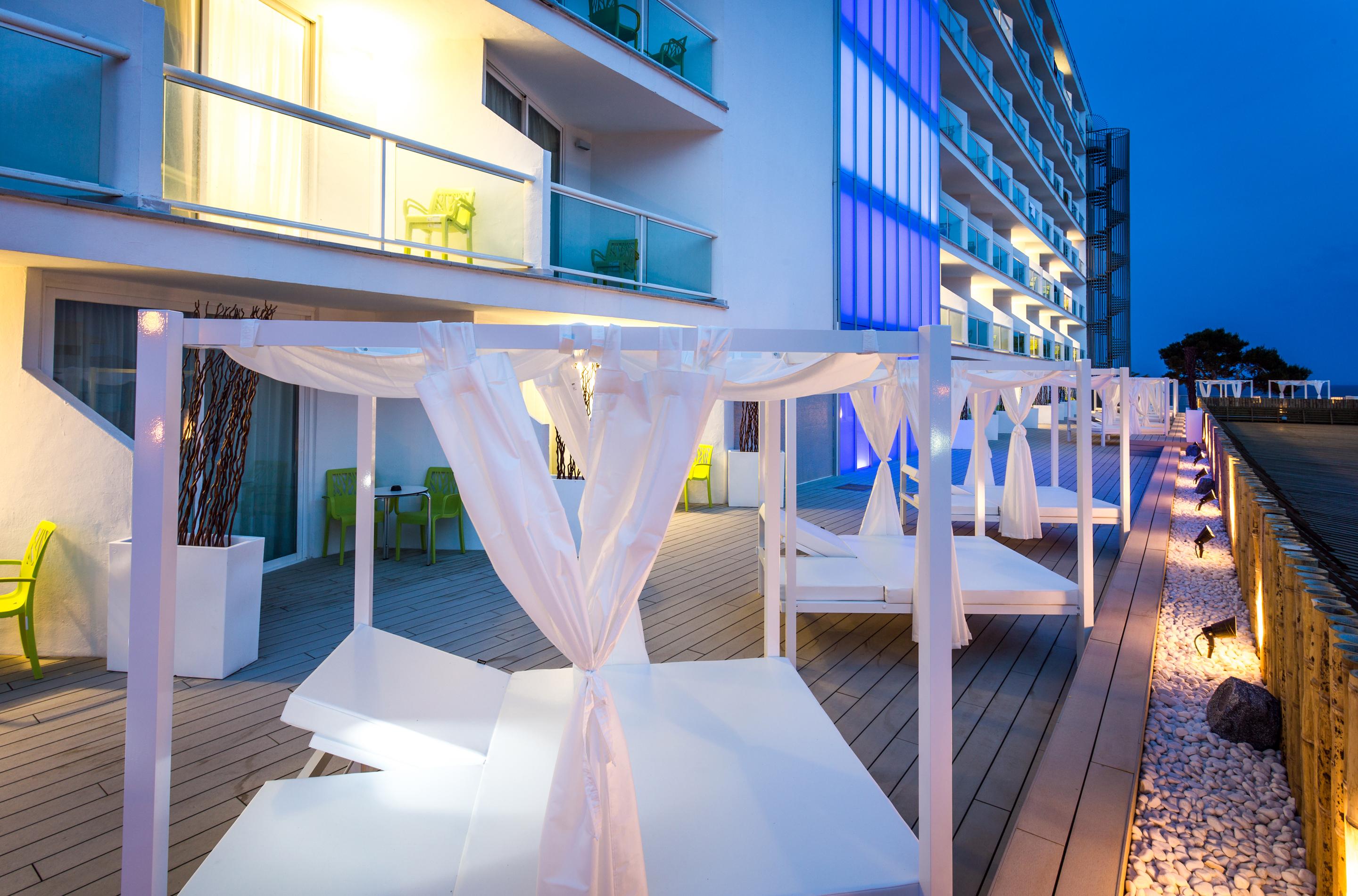 The Ibiza Twiins - 4* Sup Otel Playa d'en Bossa Dış mekan fotoğraf