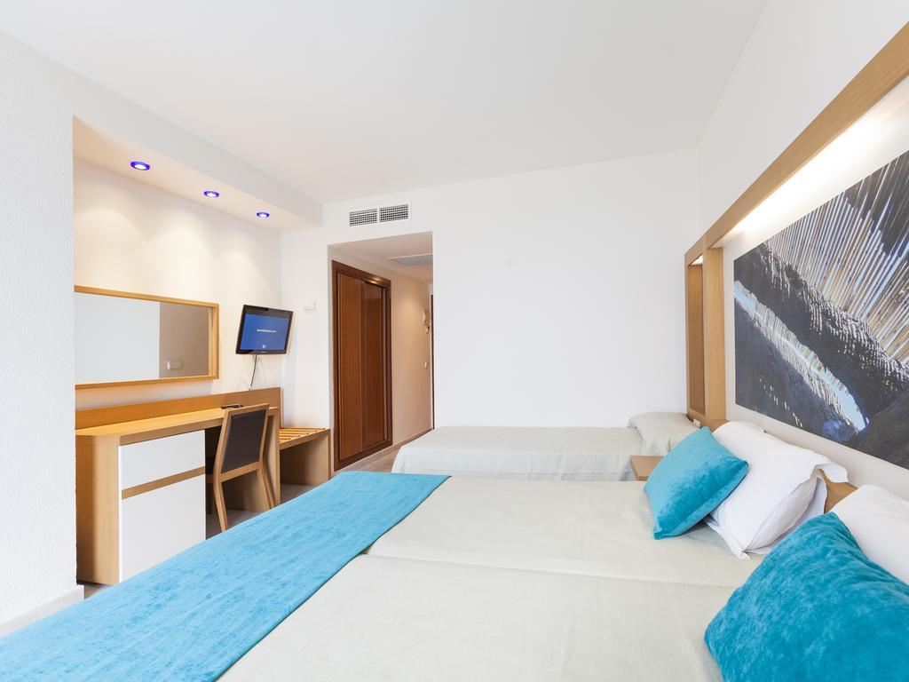 The Ibiza Twiins - 4* Sup Otel Playa d'en Bossa Dış mekan fotoğraf