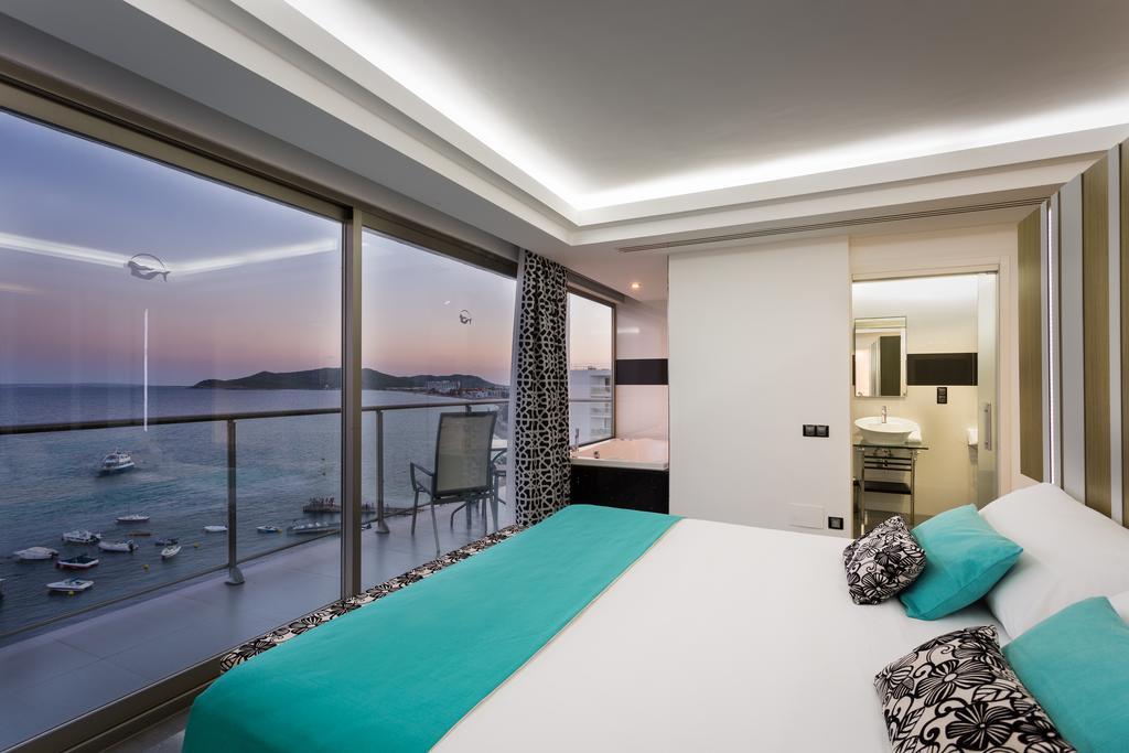 The Ibiza Twiins - 4* Sup Otel Playa d'en Bossa Dış mekan fotoğraf